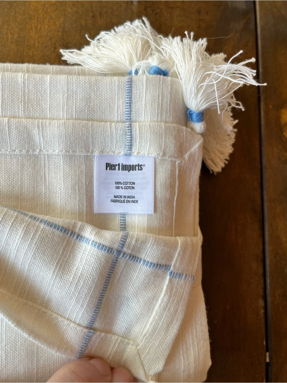 Pier 1 Cream Napkin Set of 4 with Light Blue Trim and Tassels NWT Coastal Vibes